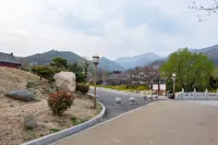 Floral Hotel · Taishan Oak Wei Hotel (Hongmen Mountain Entrance ）