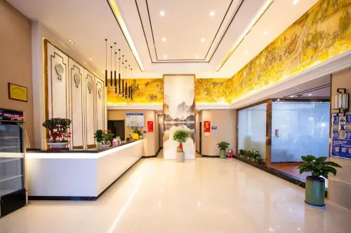 Fengyuan Fashion Hotel (Jinhua High-speed Railway Station)