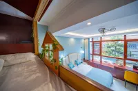 Duchenne  Smile Guesthouse - 2-Star