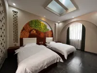 Turpan Grape Spring Inn Отели рядом с достопримечательностью «Авантинский парк»