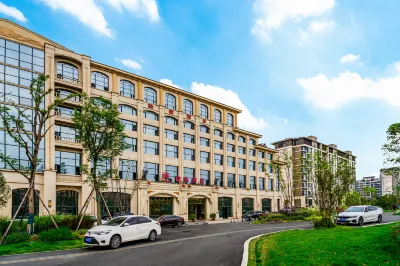 Oufan Hotel (Pengzhou Nanbu New Town) Hotel dekat Pengzhou Sports Center