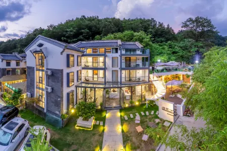 Lisu B&B (Laojunshan Yunjing Cableway Branch 1) Отели рядом с достопримечательностью «Ji Guan Cave»