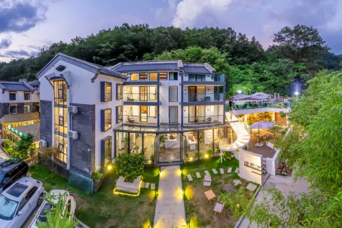 Lisu B&B (Laojunshan Yunjing Cableway Branch 1) - balcone