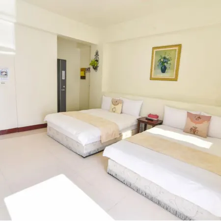 Leisure Homestay Отели в г. Хуалянь