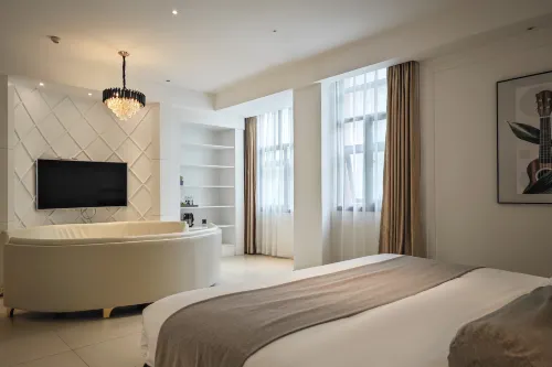 Kangding Liwan Yabuda Hotel - غرفة مطلة على الجبل