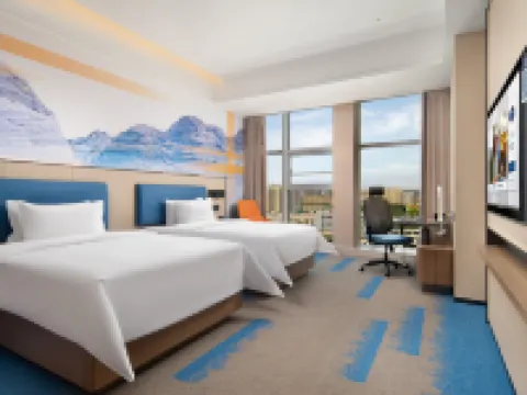 トルファン ハンプトンbyヒルトン ホテル トルファン市のホテル