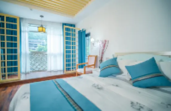 美景良辰江景民宿（鳳凰古城沱江店）