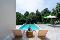 Wuhan Aquatree Resort - Rooftop Pools