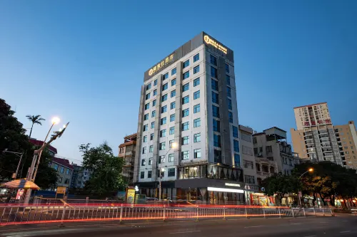 Meirui Hotel (Beiliu Central Plaza Bus Terminal)