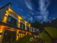 Jiuhua Mountain Yunhailou Guesthouse Hotels near Roushen Temple