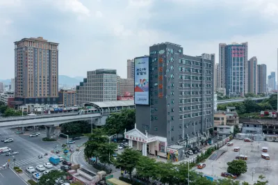 Vienna Hotel (Shenzhen Longgang Nanlian Subway Station) Hotels near Baoneng All City Shopping Center Longgang Branch (Jianshe Road)