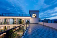 Jingyi Hot Spring Hotel