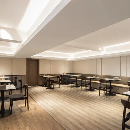 HanTing Hotel (Chongqing Yunyang Riverside Shopping Park)
