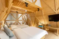 yijianrugu log cabin - Balkon