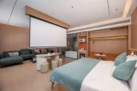 Jifen International Hotel (Qingtian High-speed Railway Station)