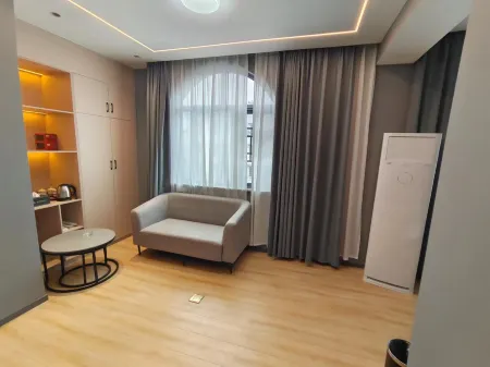 Xiangxiang Stellar E-Sports Hotel (Yunmen Temple Branch) Отели в г. Сянсян