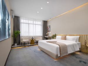 Zhuzhou Chuxin Meisu Riverview Hotel (Future Cloud Yangtze River Plaza Branch)