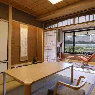 京都嵐山温泉 渡月亭 碧川閣 Rooms