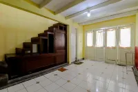 Hotel Kayu Manis Hotels in Dukun