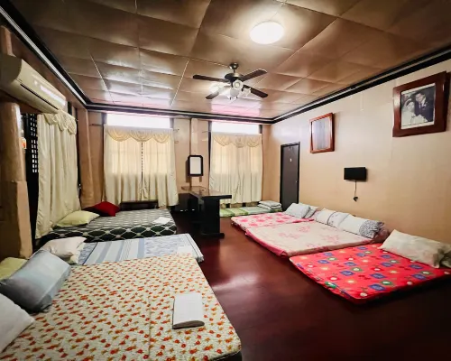 King Henry's Transient Rooms Hotels in Bantay
