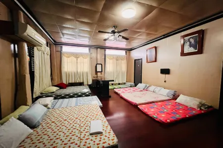 King Henry's Transient Rooms