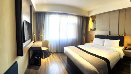 Homeinn Selected Hotel (Shenyang Changjiang North Street Beiling Park) Отели рядом с достопримечательностью «SAC (Shenyang Aircraft Corporation) Aviation Expo Park»