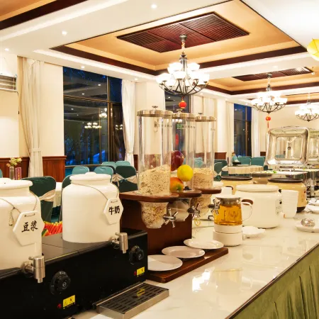Jinggu Yingjiang International Hotel