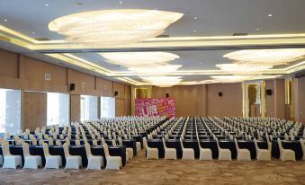 Caizu Holiday Hotel Lijiang Yulong (Railway Station)
