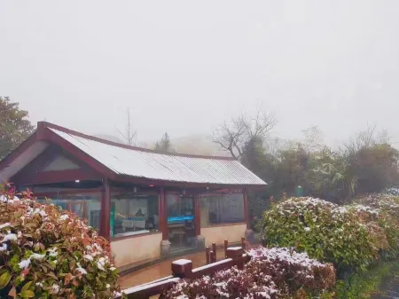 Tiantan Hot Spring Hotel Отели рядом с достопримечательностью «Tangyu Hot Spring International Conference Center»