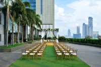 The St. Regis Mumbai Các khách sạn gần Crowford Market