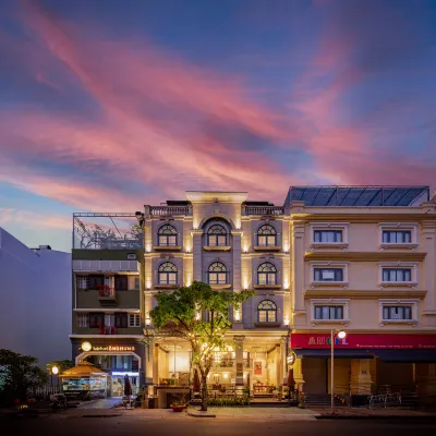 Golden Star Apartment - New