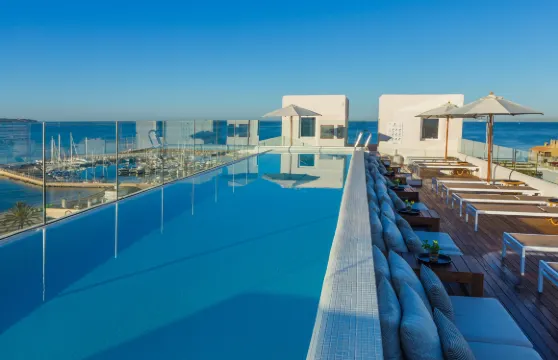 HM阿瑪海灘旅館