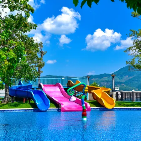 Hazens East Resort Hotel
