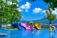 โรงแรมรีสอร์ทเฮเซนส์อีสต์ - สระว่ายน้ำแบบอินฟินิตี้