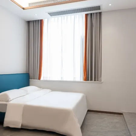 Jiacan Hotel (Guangzhou Gangding Huashi Subway Station) Отели рядом с достопримечательностью «Станция метро Wushan»