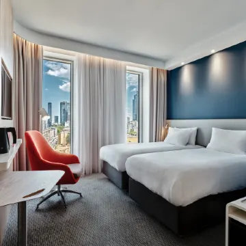 Holiday Inn Express WARSAW - THE HUB by IHG Отели рядом с достопримечательностью «Центральное статистическое бюро»