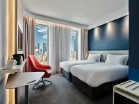 Holiday Inn Express Warsaw - the Hub