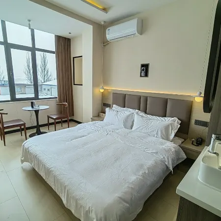 Xinda Yunshangke Hotel