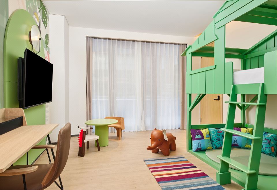 1. 알로프트 베이징..