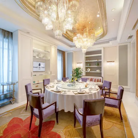 Grand Sky Hotel