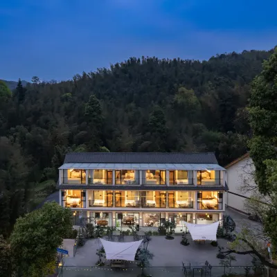 Qiannan Bamboo Sea Yanqi. Private Tang Homestay Hotels near Shunan Zhuhai Museum