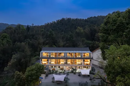 Qiannan Bamboo Sea Yanqi. Private Tang Homestay