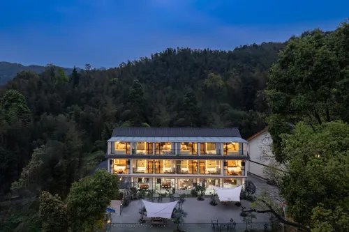 Qiannan Bamboo Sea Yanqi. Private Tang Homestay