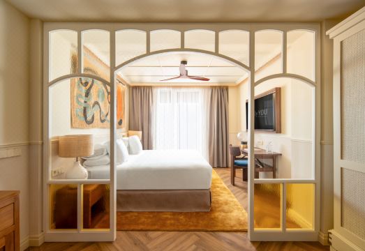 온리 유 호텔 세비야 외관