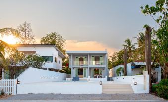 Beach Access Just Cross the Road 3BR Pool Villa - VVH38.7