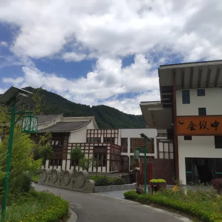 Zhenxing College Homestay