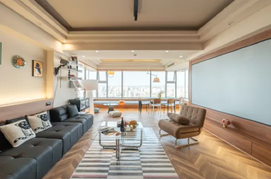 Invis - High-Rise Panoramic Art Apartment (Chengdu Taikoo Li Store)