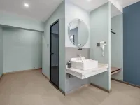 Xishuangbanna Jinghong Ding Xi Ren Yue hao Hotel (Gaozhuang Xingguang) Hotels in Jinghong