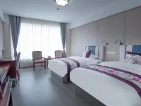 Huibao Hotel Hotels in Qujing