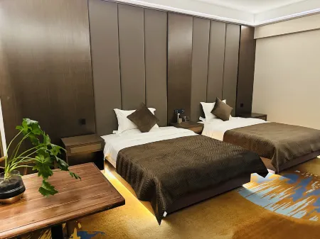 Ejina Banner Desert Hotel